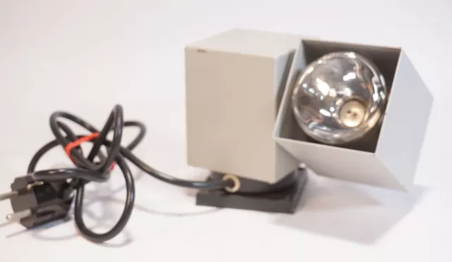 True Vintage Kaiser Model 6015 1960er Years Design Wall Lamp Cube