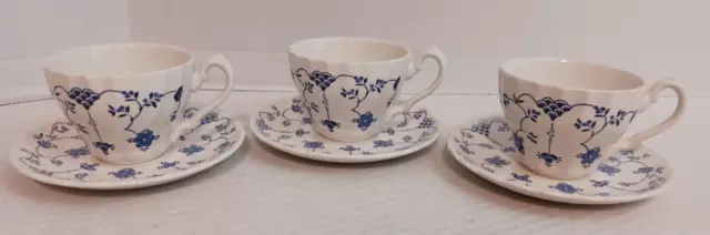 Myott Finlandia Fine Staffordshire Ware England 1982 - 3 Cups and 3 Saucers