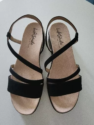 Life Stride Velocity 2.0 Black women's strappy sandals size 11W