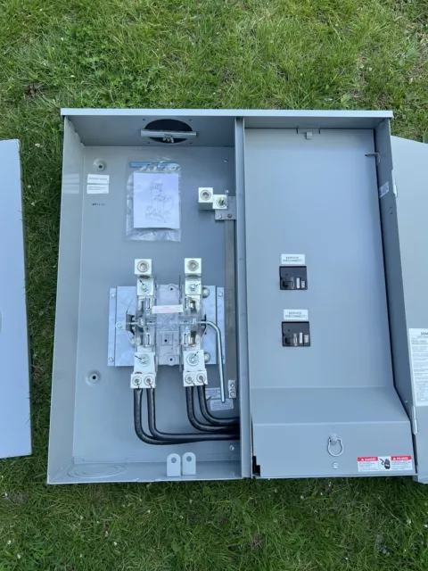 Siemens 400 Amp Meter Main with two 200A Breakers MM0404B1400RLM metersocket