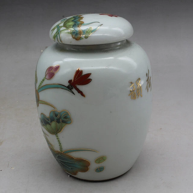 Chinese Boutique Famille Rose Porcelain Hand Painted Lotus Flower Pot Decoration