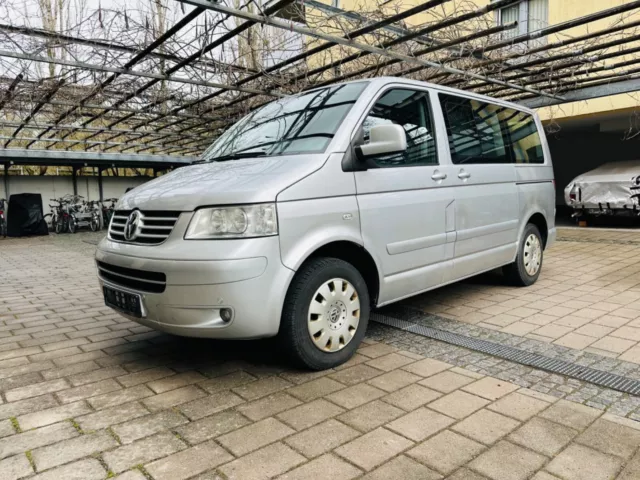 VW Multivan t5  1 Vorbesitzer lückenlos scheckheft