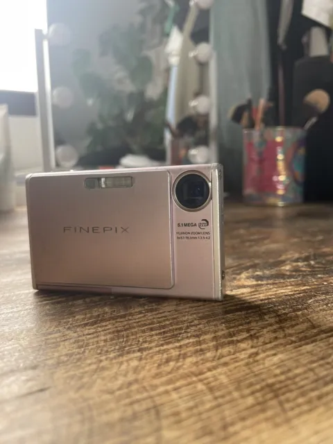 Fujifilm FinePix Z3 Compact Digital Camera
