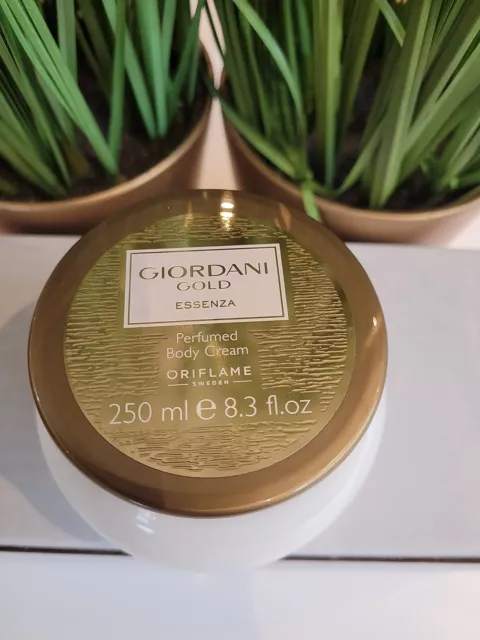 Oriflame Giordani Or Essenza Corps Crème pour Tous les Types de Peau 250ml