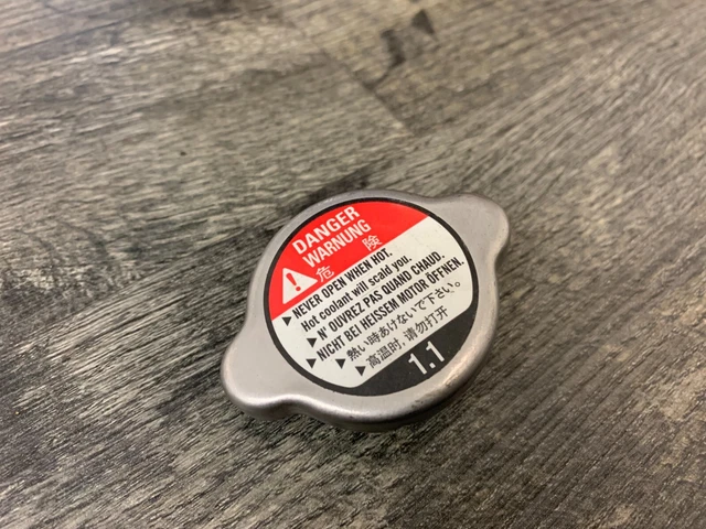 Yamaha YZFR6 R6 YZF600R MT07 MT09 YZF1000 OEM Radiator Cap