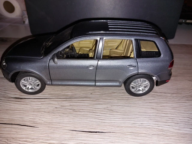 14.07.18.5 VOITURE 1/43 Burago vw Volkswagen golf 98 EUR 4,99 - FR