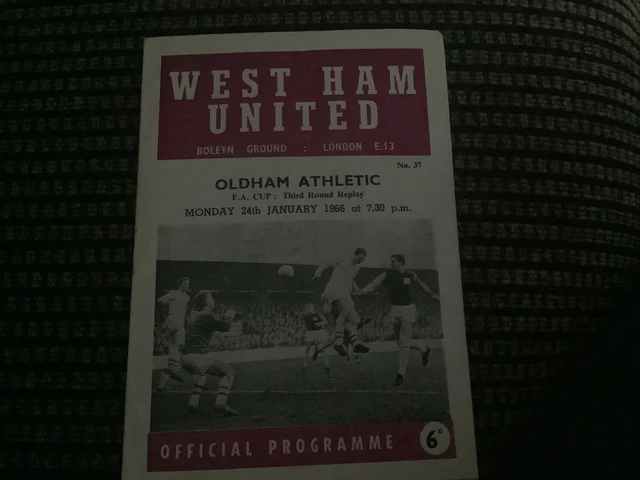 1966 FA CUP WEST HAM UNITED v OLDHAM ATHLETIC - 3rd Round REPLAY 24th January