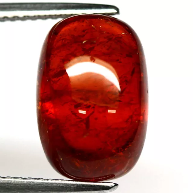 Grenat orange intense en cabochon ovale de 10,15Cts
