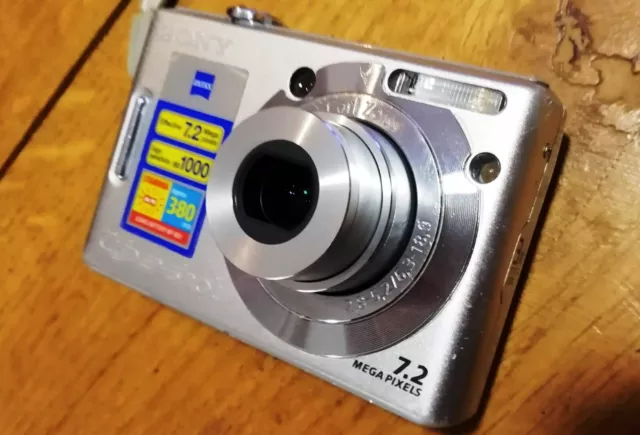 Appareil photo numérique vintage Sony Cyber-Shot DSC-W35, 7,2Mp - Japon 2007