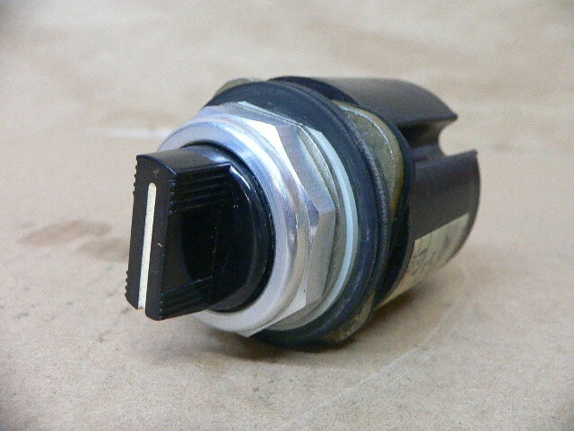 Allen Bradley 800T-U16 Potentiometer 1500 ohm