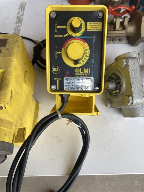 LMI Milton Roy A771-158S metering pump, 115VAC, 0.42GPH 140 Psi.