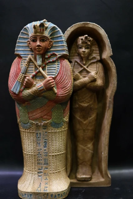 REPLICA OF KING TUTANKHAMUN Tomb With King tut inside it like the ...