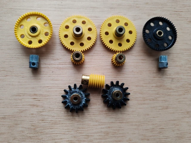 Lot D'engrenages En Aluminium Meccano D'époque - Fabrication Guerre