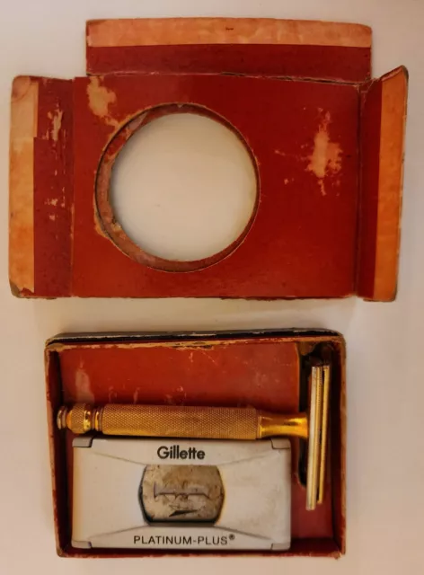 Vintage 1940's Gold Gillette Tech Double Edge Safety Razor In Damaged Box Blades