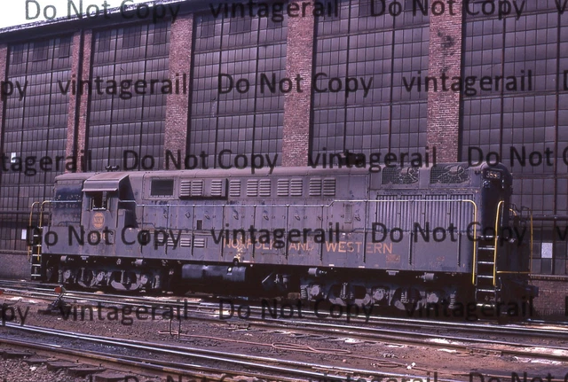 2 TWO Original Kodachrome Slide Norfolk & Western FM Trainmaster GP9 Mullens WV
