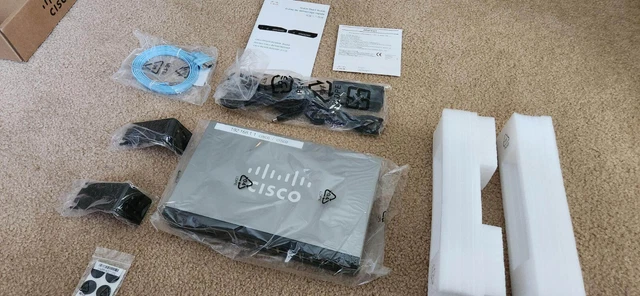 Cisco RV345 16-port Dual WAN Gigabit Security VPN Router GREAT CONDITION 