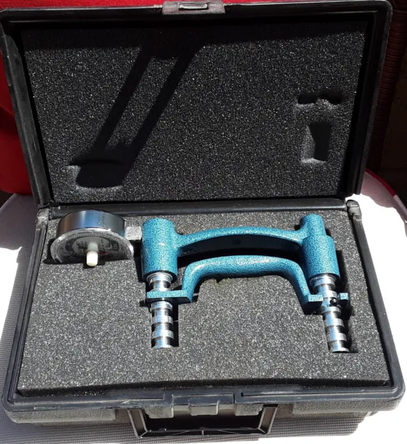 Baseline 12-0241 Hand Dynamometer,  200 lb Capacity (lb&kg) w/ Manual & Case