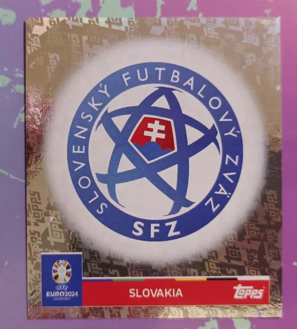 009 🔴TOPPSEURO 2024 + 🌸 Sticker Parallel Topps Foil + Logo Svk 1 🔴 9.