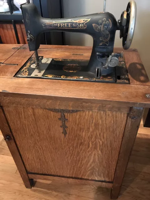 Unusual 1906 antique SINGER Treadle Sewing Machine | Oak cabinet | Art  Nouveau cast iron stand