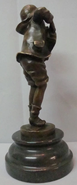 Estatua Niño Art Deco Estilo Art Nouveau Estilo Bronce sólido Firmado 3