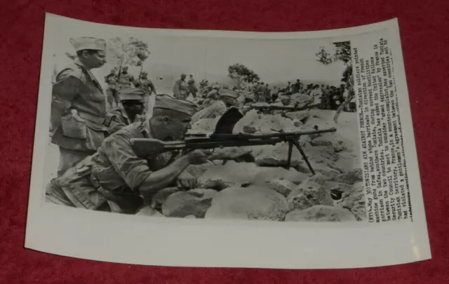 Tunisian Soldiers Point Guns At French Garrison In Gafsa 1958 Press Photo