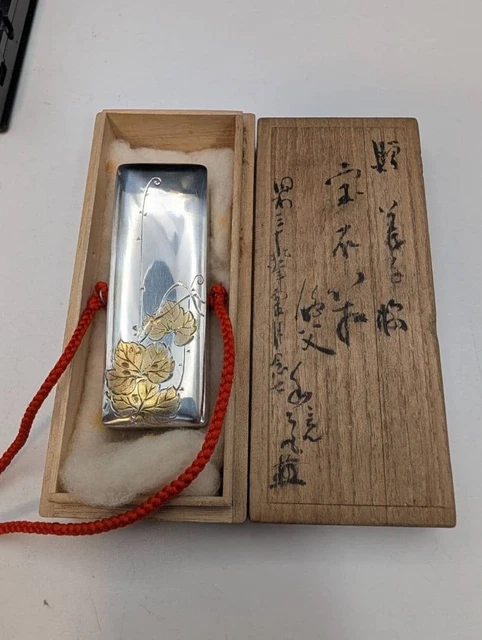 Rajjsin BOÎTE À MÉDICAMENTS incrustation d'or de raisin en argent pur 37,62 g ...