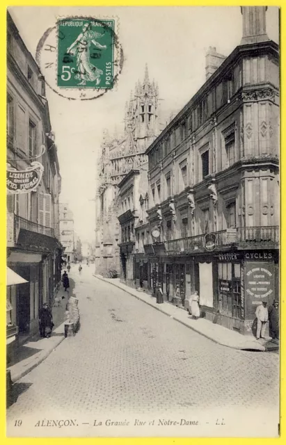 cpa 61 - ALENÇON Grande Rue et NOTRE DAME Librairie Cartes CYCLES GAUTIER