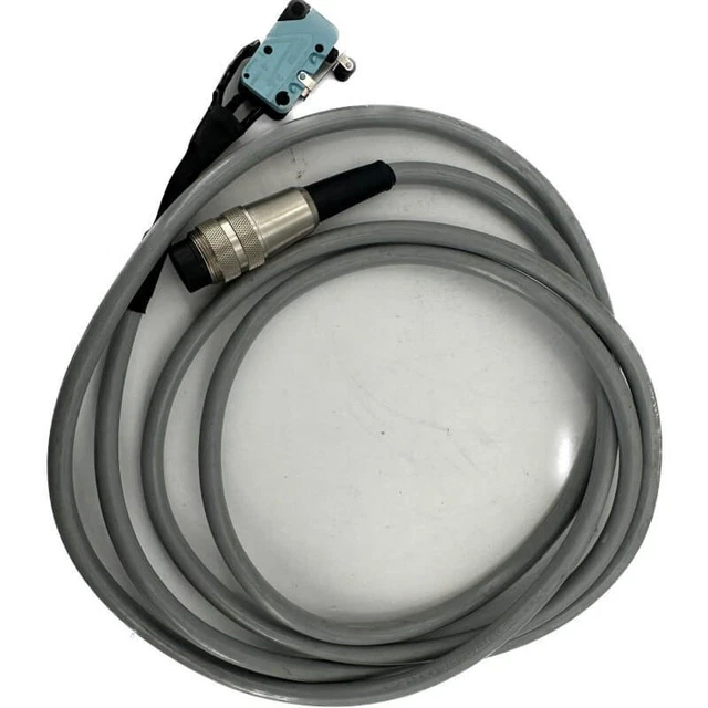 Micro-interrupteur CHERRY DB3C-B1RC - 3 Broches Longues - 0.1A - Neuf - Pour électronique/bricolage