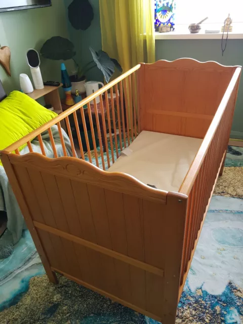 Mamas and papas rita cot bed deals