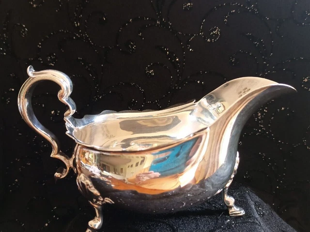Large Sauce Boat Goldsmiths & Silversmiths Regent Plate