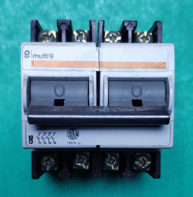 SELECTEUR INTERRUPTEUR FOUR Pour FOUR SIEMENS - 00645217 | Leroy Merlin