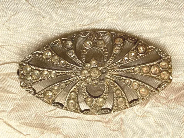 Beautiful French Art Deco brooch - Oval with arabesques Crystals 5cm by 2.7cm