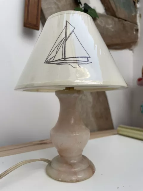 Petite lampe de chevet en albatre - vintage