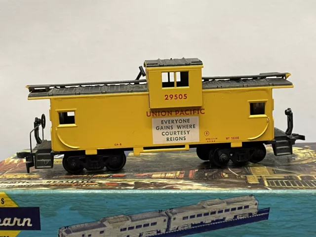 HO Scale Athearn Kit 5368 UP Union Pacific Wide Vision Caboose #29505 Vtg Train
