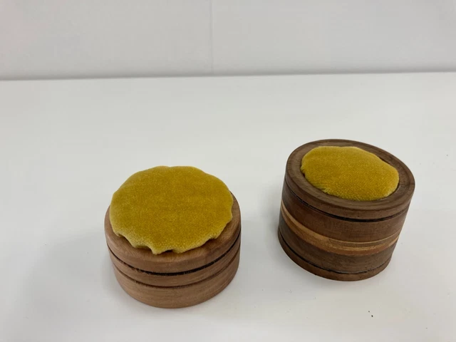 Hecho a mano en Inglaterra Alfiler Cojines de madera Cal o Nogal con terciopelo