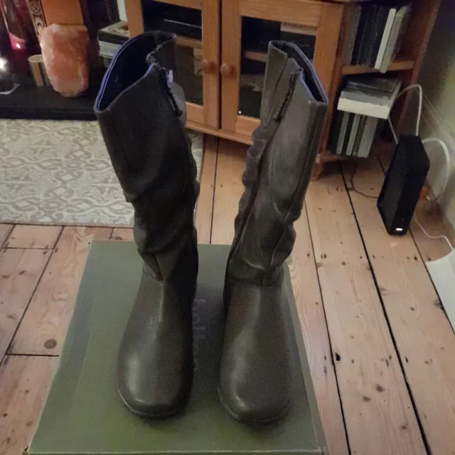 BRAND NEW IN Box Ladies Hotter Mystery Boots Size 9Uk Std Navy Suede Leather 55.00 PicClick UK