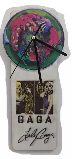 OROLOGIO PARETE VERTICALE - LADY GAGA - legno e vinile con incisione laser