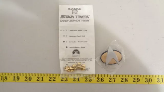 Star Trek DS9 Rubies 1993 Set of Uniform Metal Pips and Plastic Communicator Pin