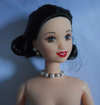 DISNEY PRINCESS SNOW WHITE Barbie NUDE Doll Short Flip TRU Wedding