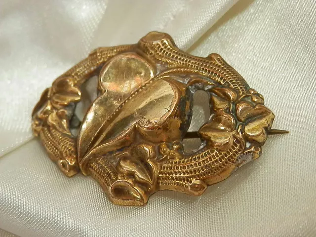 Pretty Antique 1890s Gold Plated Art Nouveau Brooch  359E