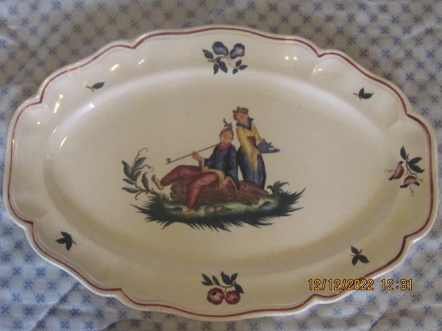 Grand plat ovale en faïence de Sarreguemines décor au chinois 
