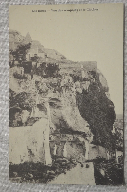 CPA ""LES LE BAUX - view of the ramparts and the bell tower