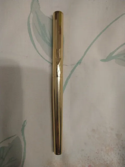 Parker Arrow Gold Plated the Nib Broad Point fountain Pen Made In England