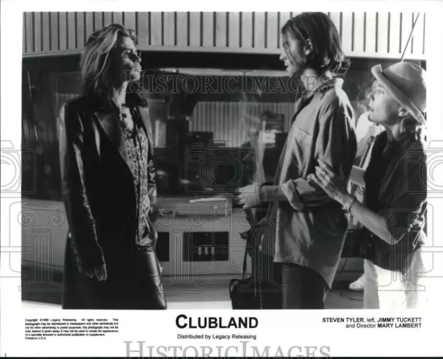 1999 Press Photo Steven Tyler, Jimmy Tuckett & Mary Lambert on set of Clubland.