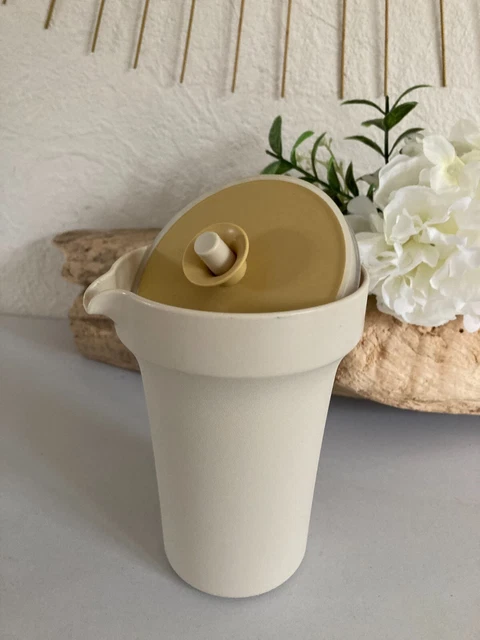Pichet mesureur Tupperware vintage de quatre tasses avec couvercle rabattable - France