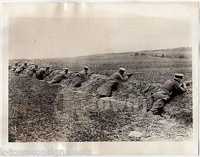 WWI German Infantry Trenches in Poland Antique News Press Photograph 1914