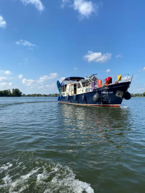 Boot zu verkaufen, Stahlverdränger 11 m x 3,40