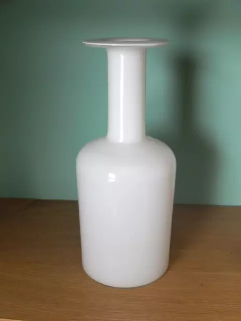 1960s Holmegaard large white glass Danish Otto Brauer Gulvase vase.