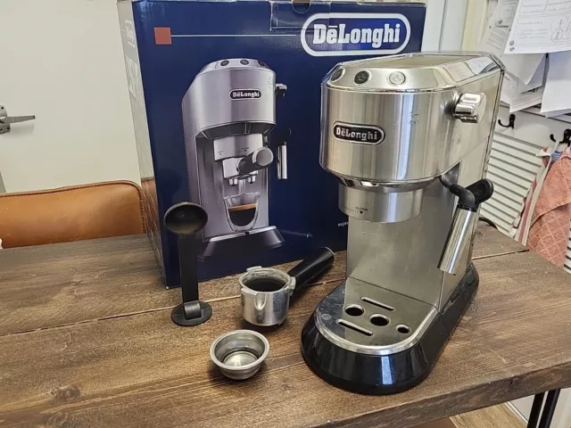De'Longhi EC685 Dedica Espresso Coffee Machine - Silver