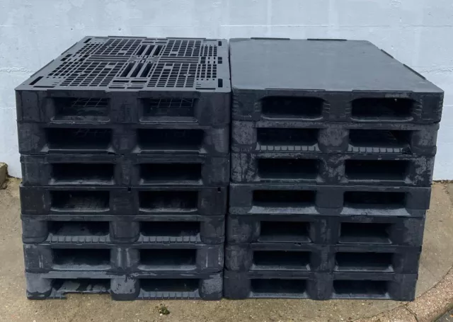 10 x Black Plastic Standard Pallets 1200 x 1000 x 160mm Heavy Duty